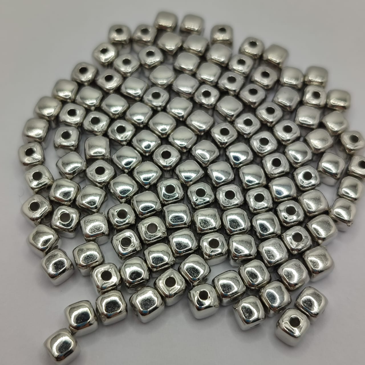 PAQUETE CUBITO PLATEADO (100 UND PAQUETICO)