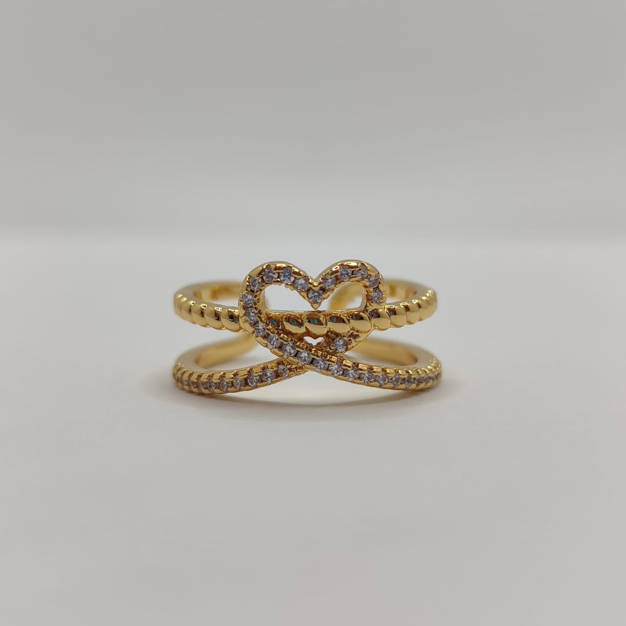 ANILLO AJUSTABLE CORAZON EN MEDIO