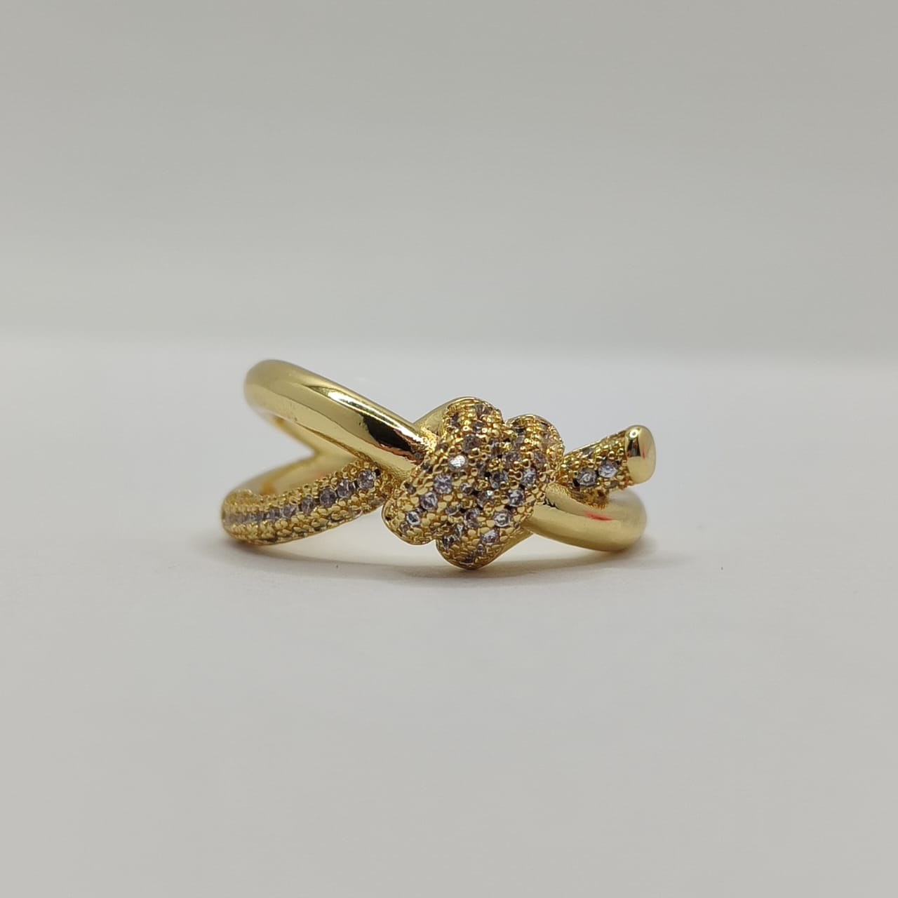 ANILLO AJUSTABLE NUDO EN MEDIO