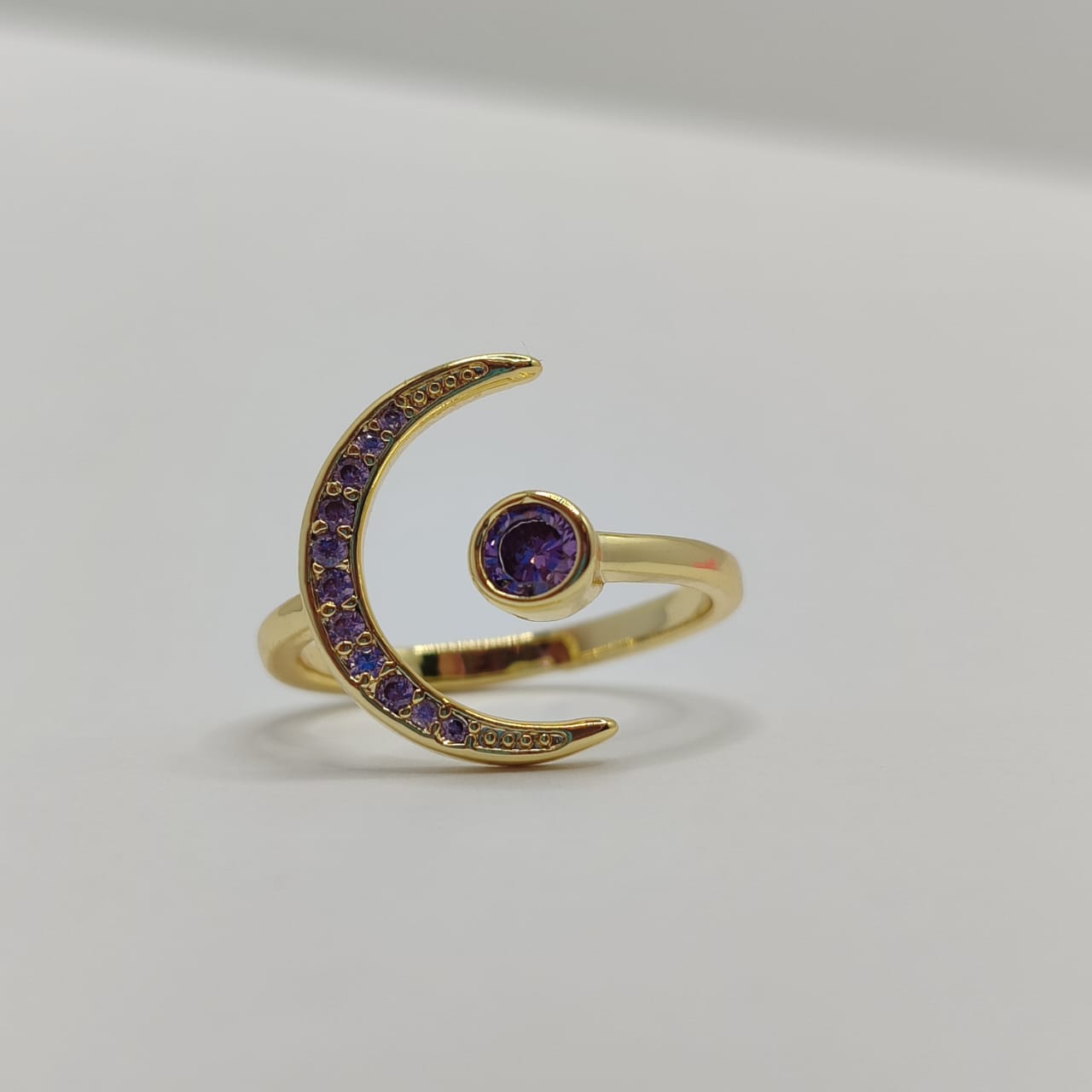 ANILLO AJUSTABLE LUNA CON PUNTO MORADA
