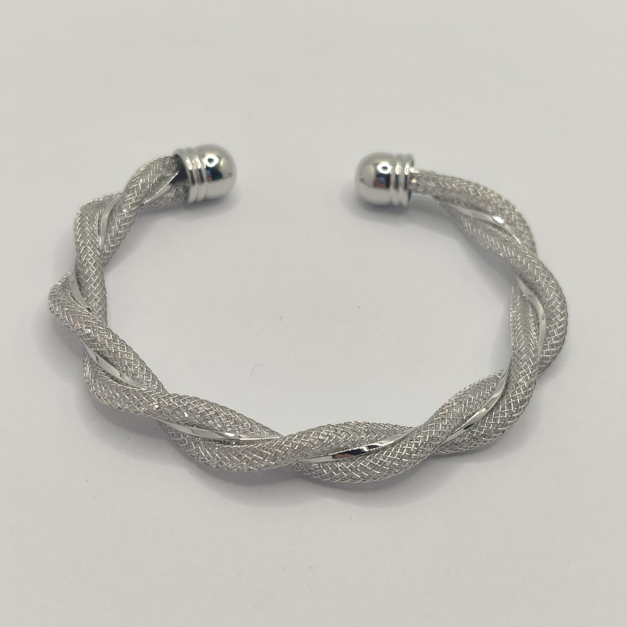 BRAZALETE CADENA DE MALLA PLATEADA