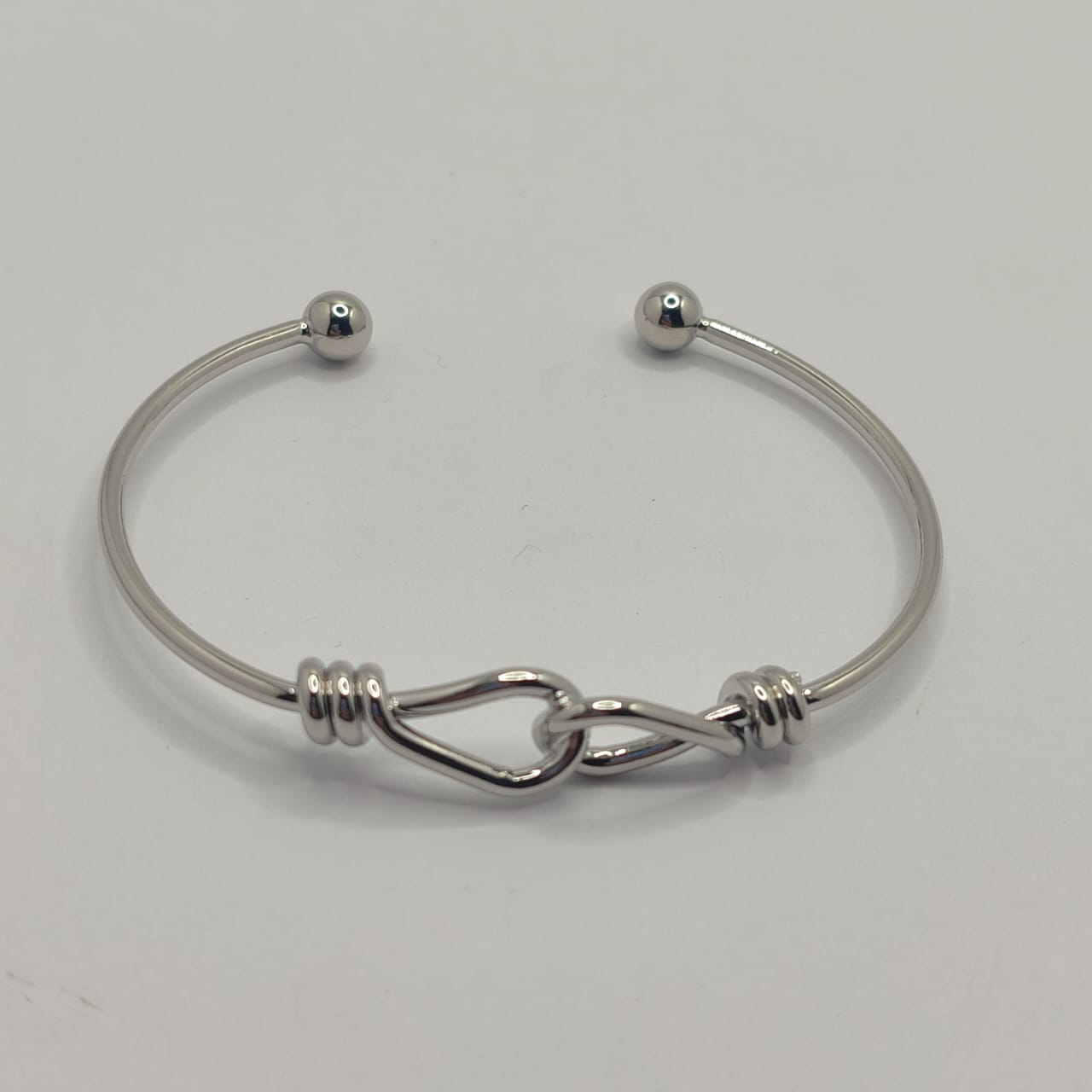 BRAZALETE DE NUDO PLATEADO