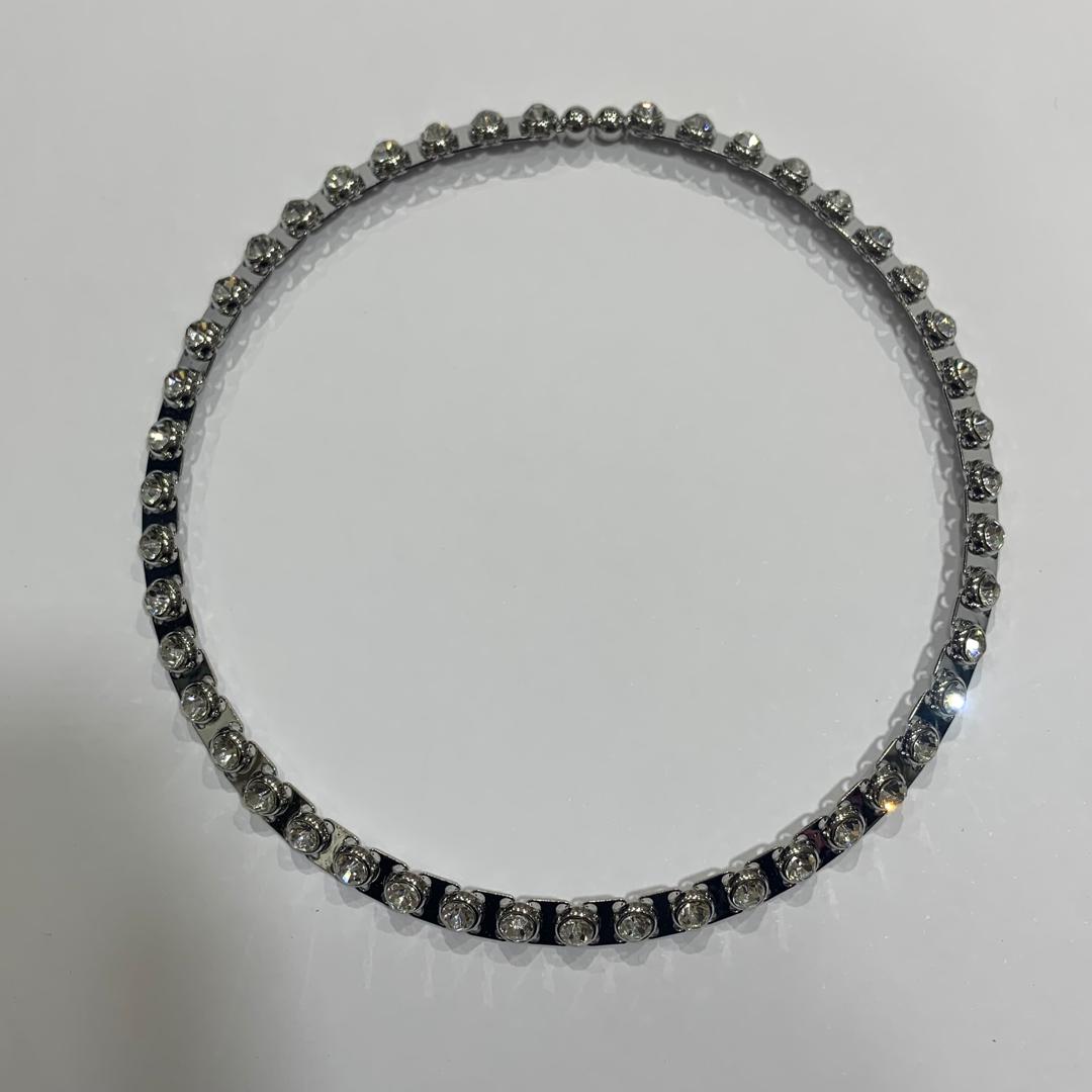 CHOKER CON CRISTALES PLATEADO