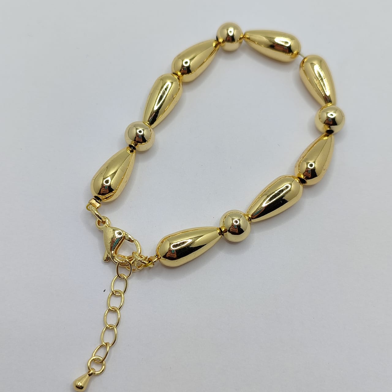 PULSERA DE CUENTAS EN FORMA DE LAGRIMA Y BALIN 8MM