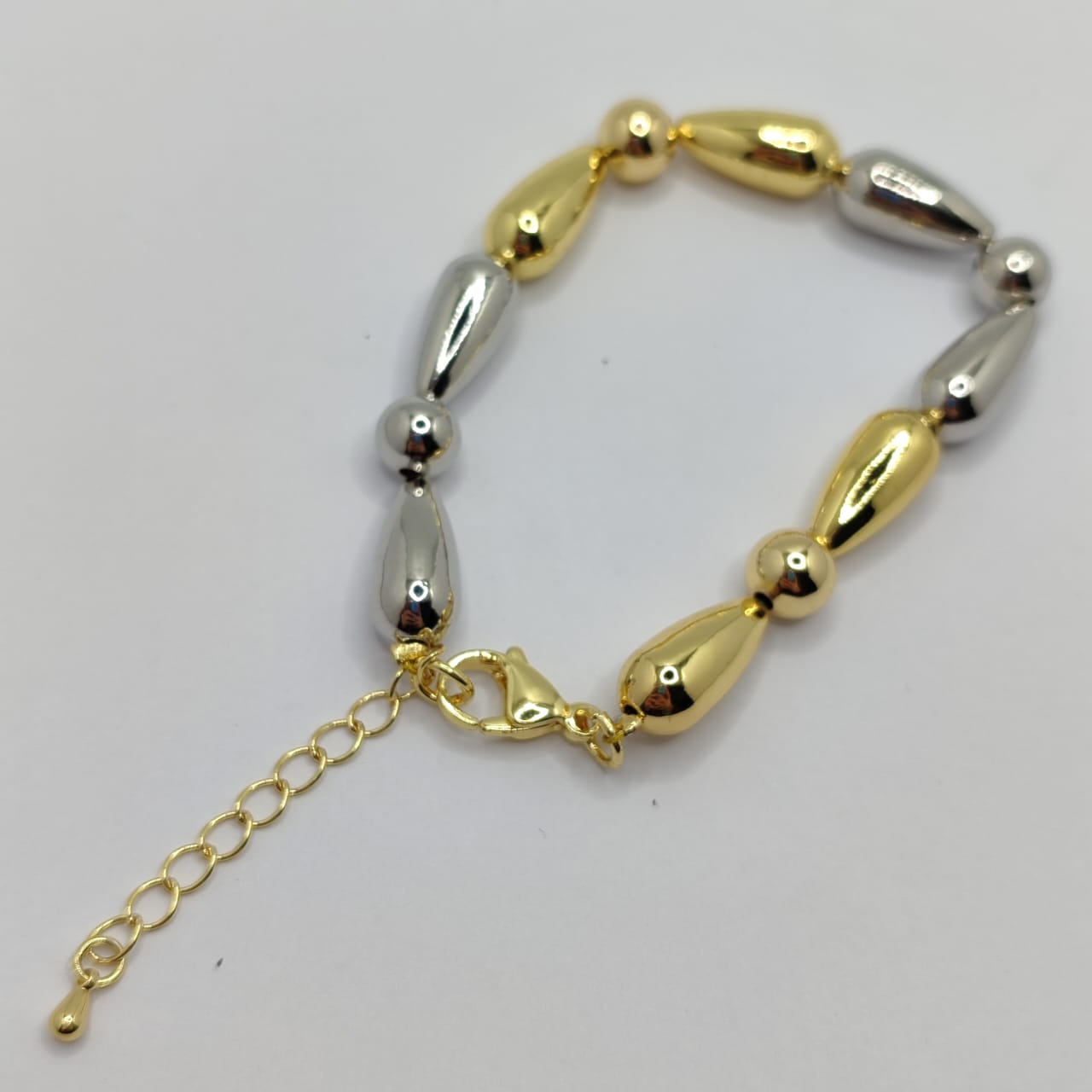 PULSERA CON CUENTAS EN FORMA DE LAGRIMA MIXTO Y BALIN 8MM