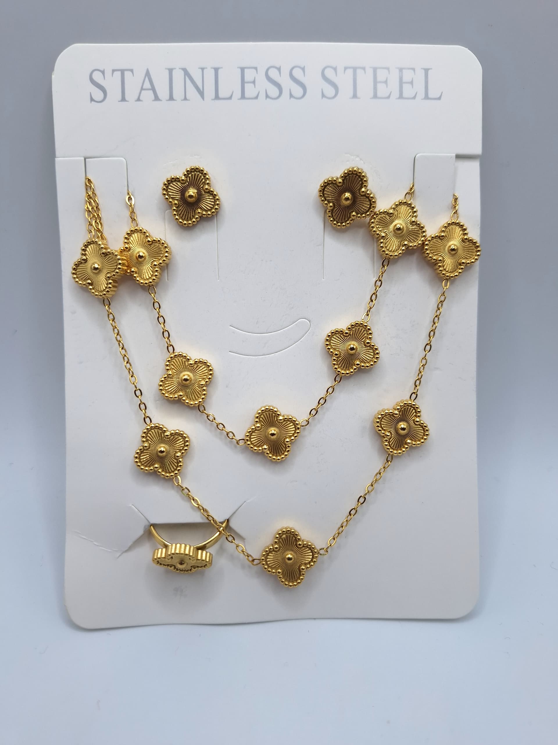 SET DE COLLAR ZARCILLOS Y ANILLO DE TREBOL