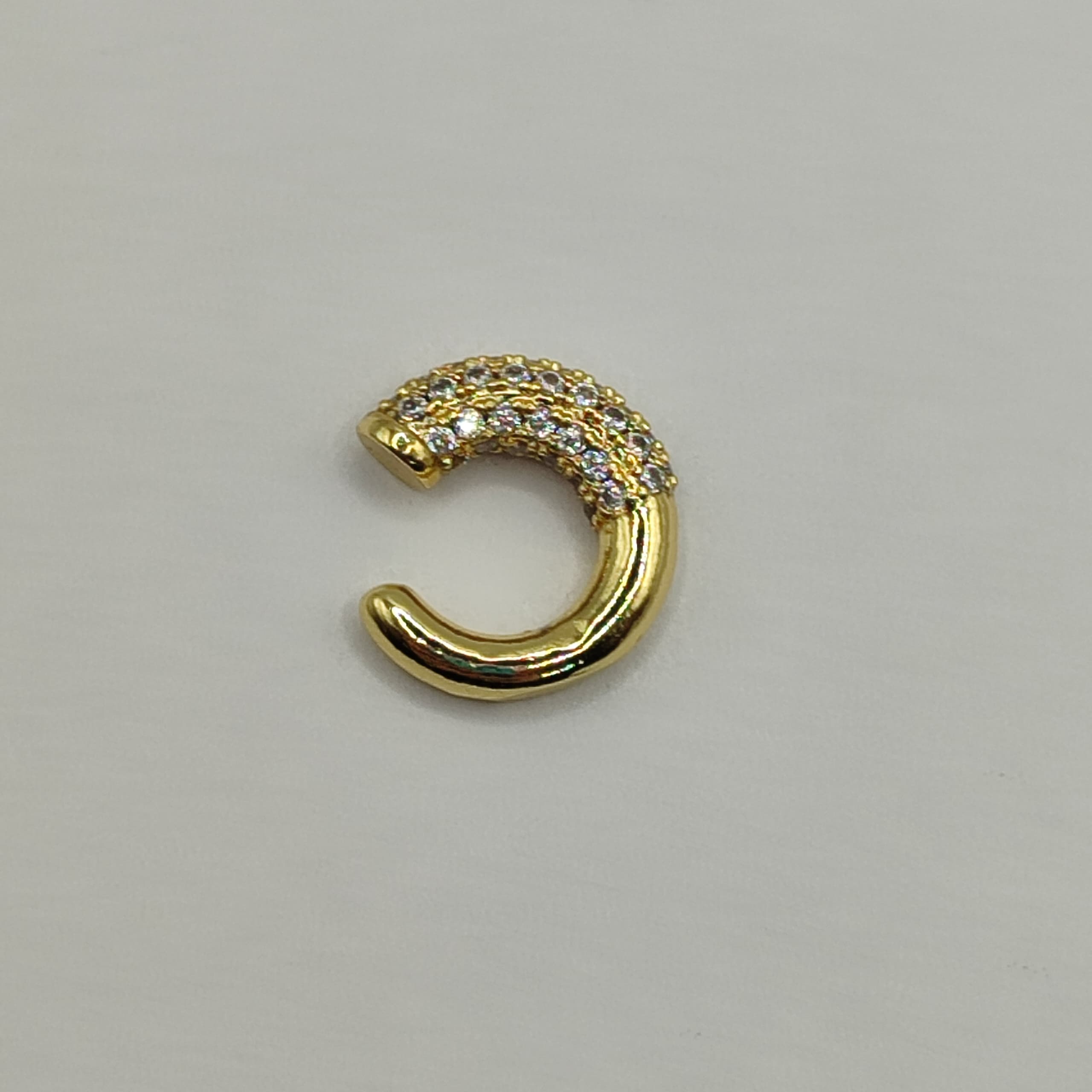 EAR CUFF CON CIRCON