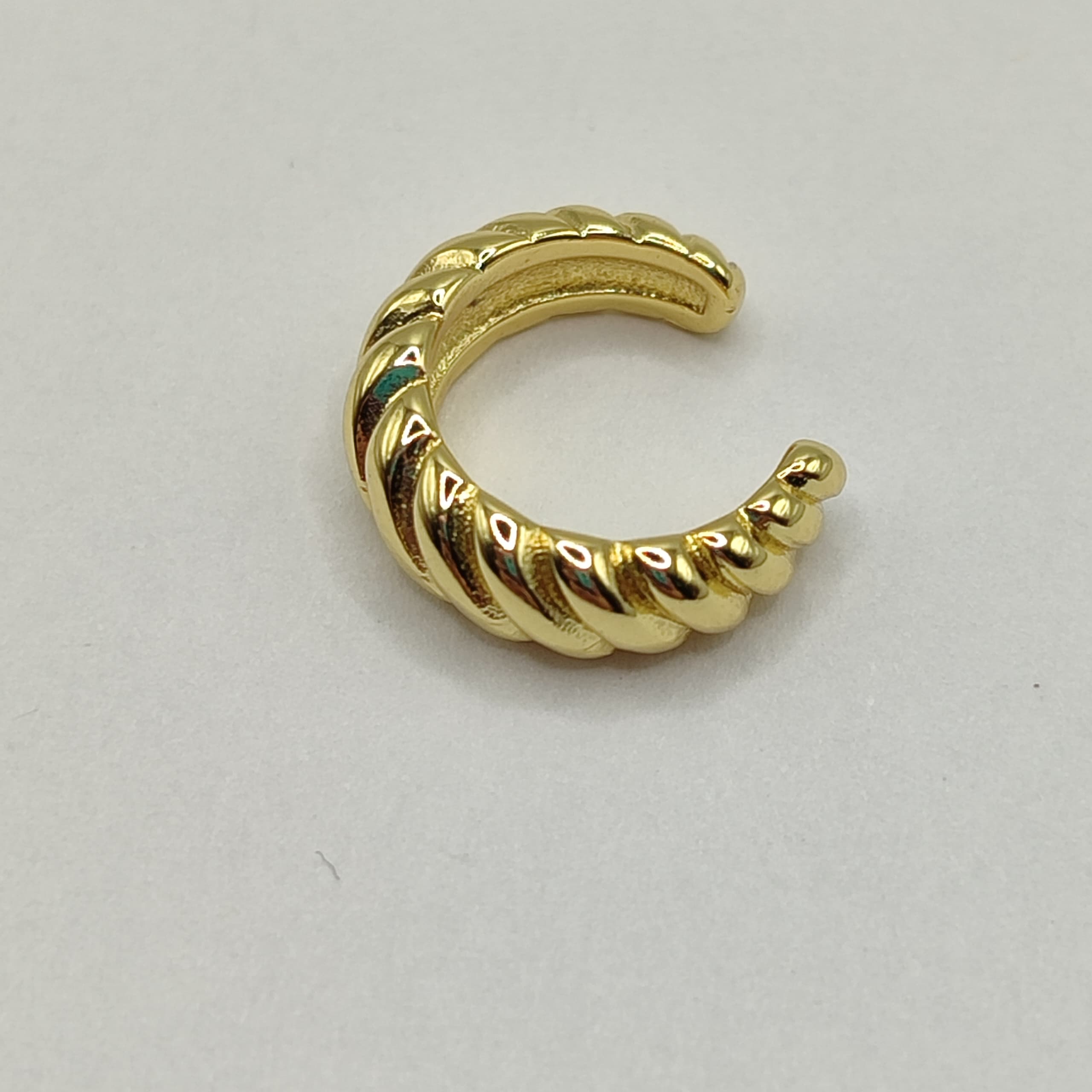 EAR CUFF ORO CHINO ESTRIADO