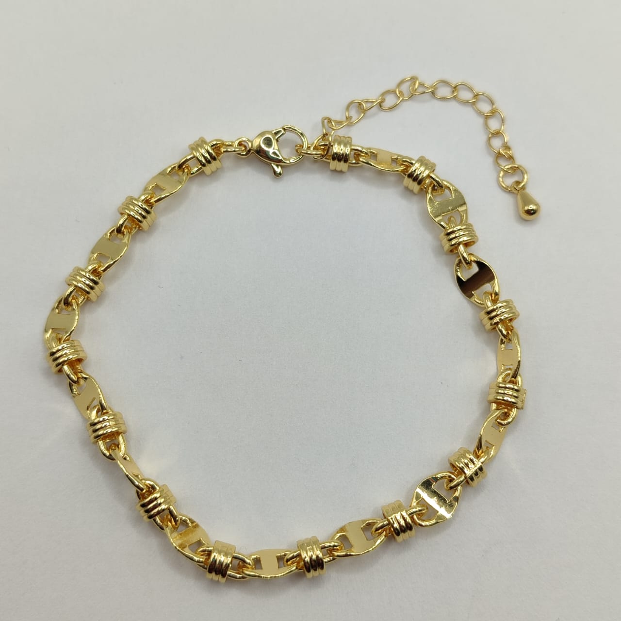 PULSERA ESLABON GUCCI CON ESLABON ESROLLADO