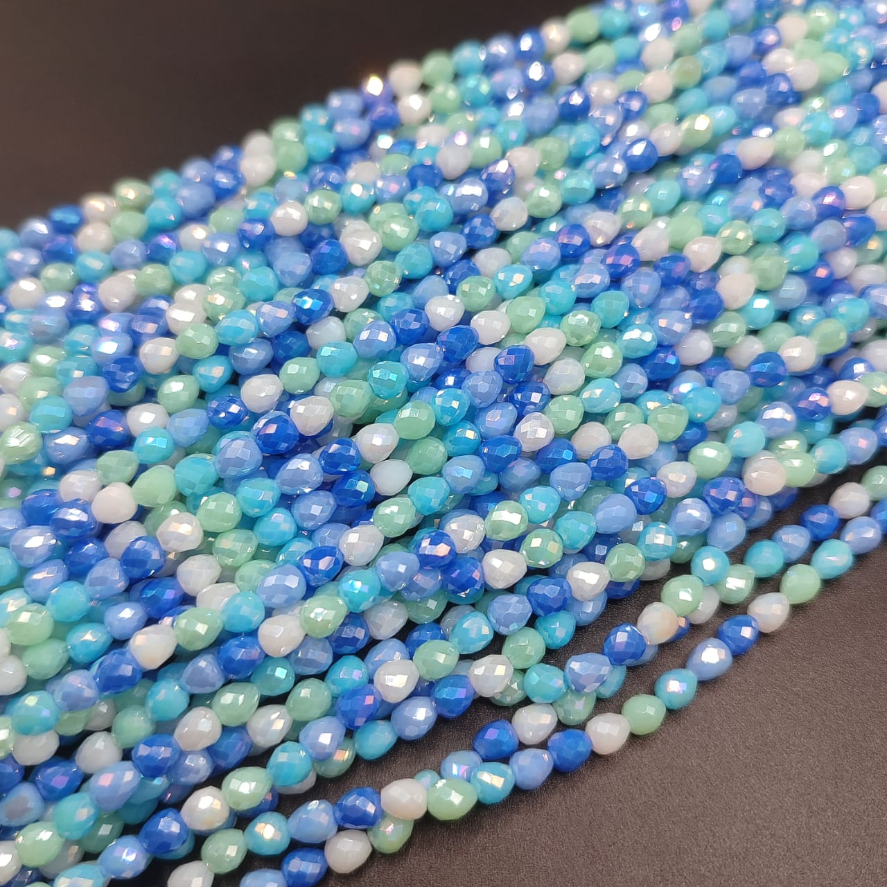 CRISTAL CHECO OVALO FACETADO AZUL/CELESTE/AZUL CIELO/TURQUESA/BLANCO