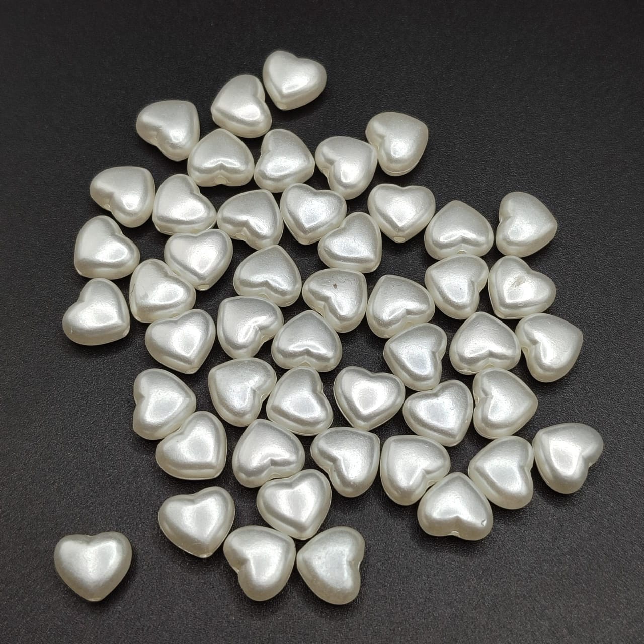 PAQUETE CORAZONES PERLADOS 8MM (40UND)