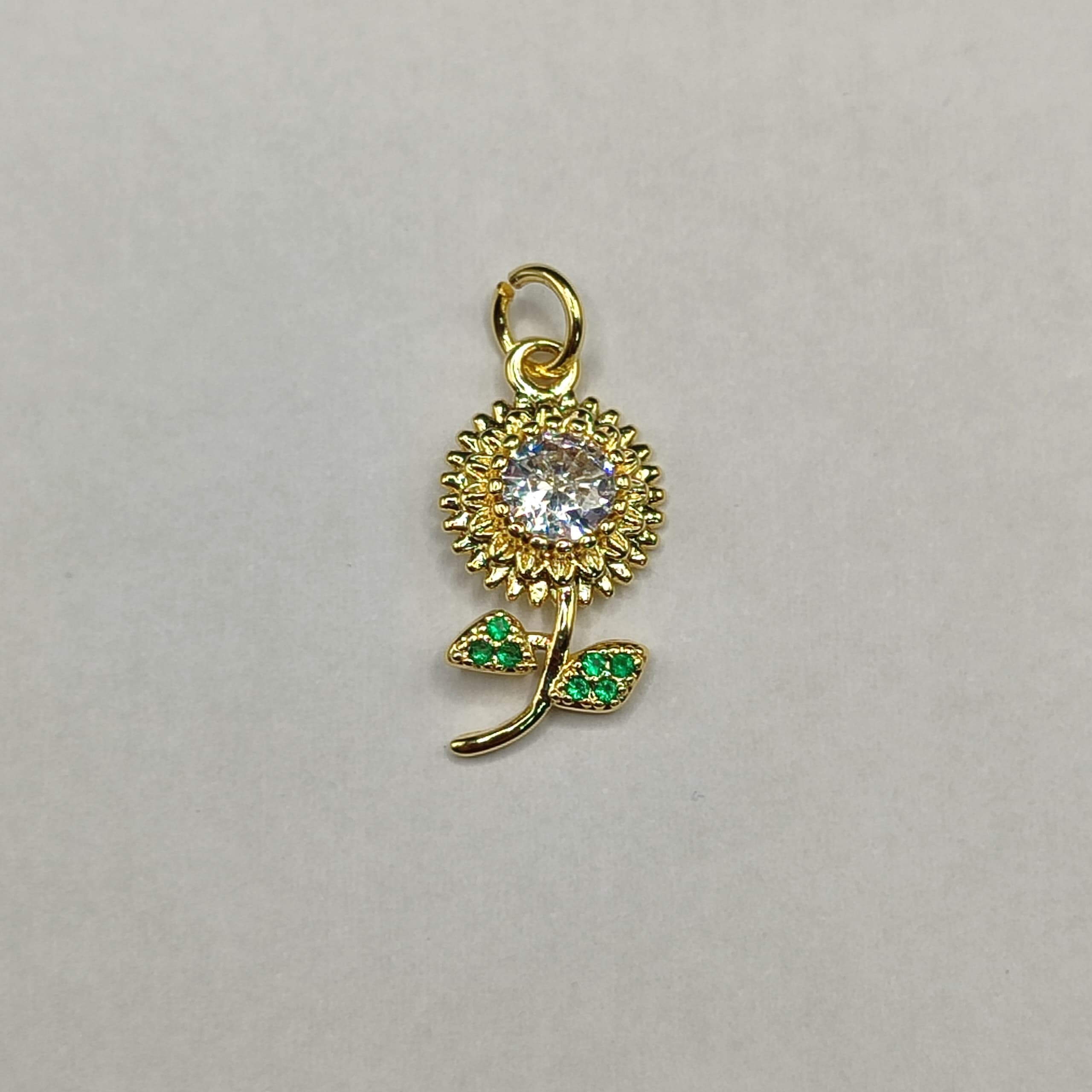 DIJE CIRCON DE GIRAZOL PETALOS VERDES