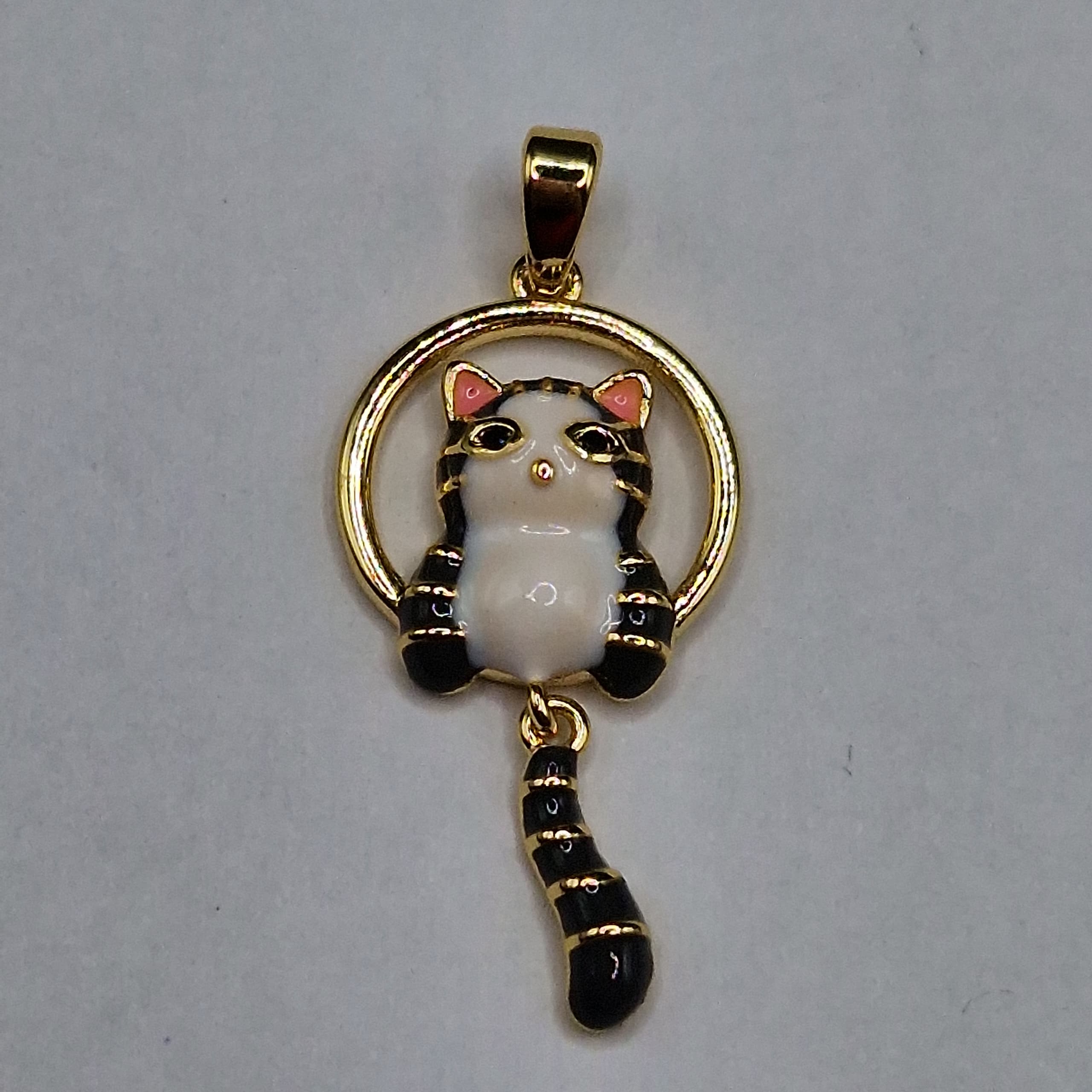 ORO CHINO DIJE CIRCULAR GATITO