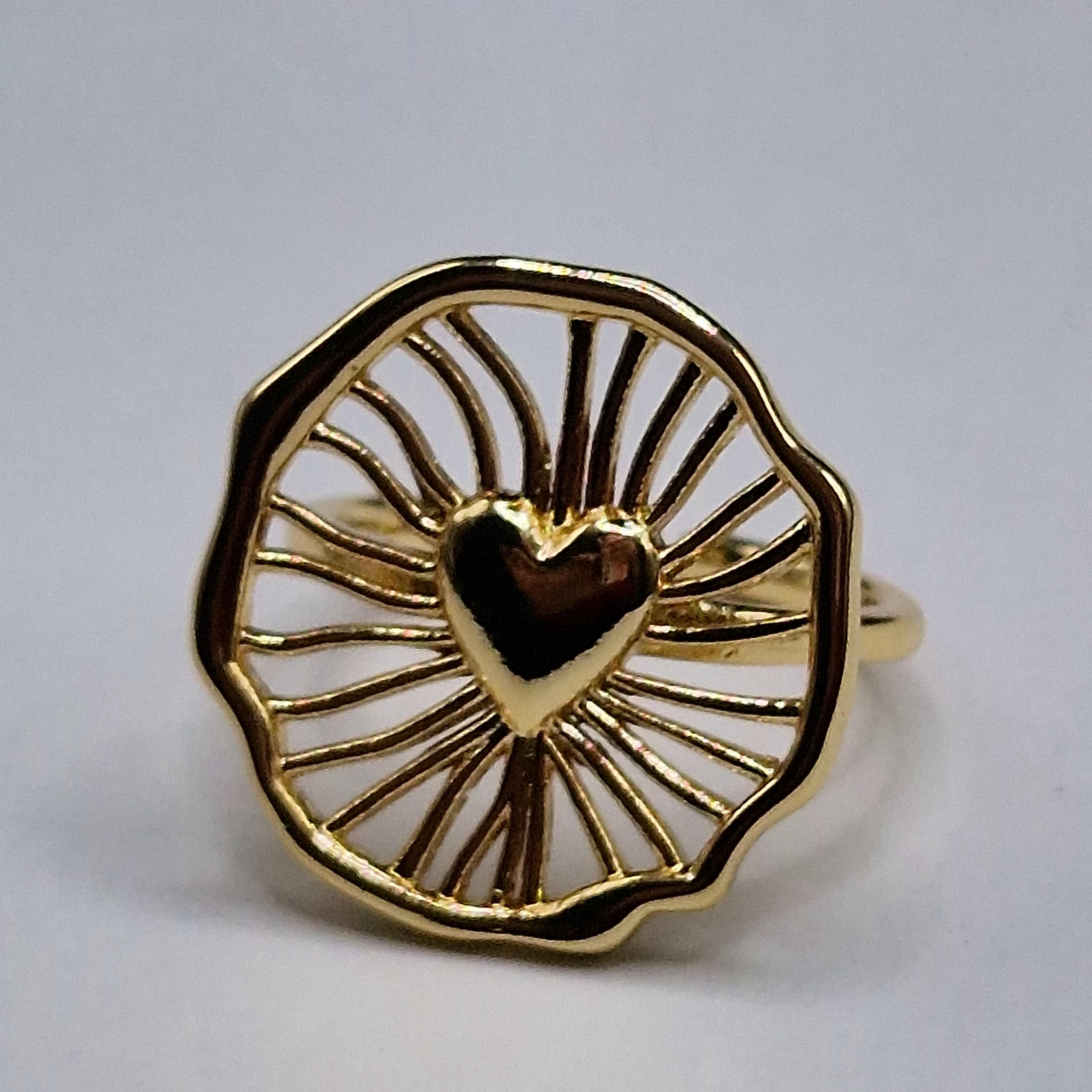 ANILLO CON CIRCULO DE CORAZON
