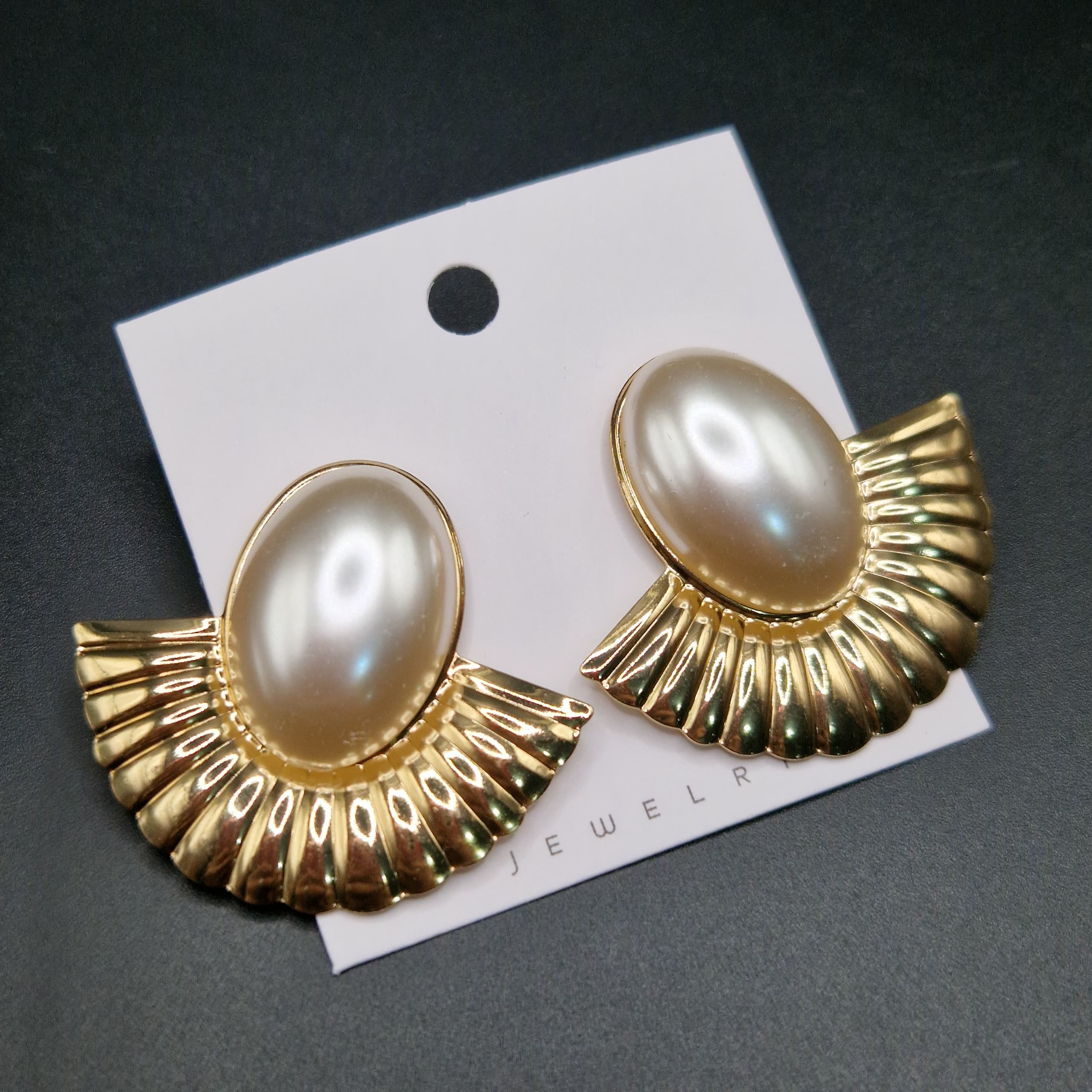 ZARCILLO CON PERLA ESTILO ABANICO