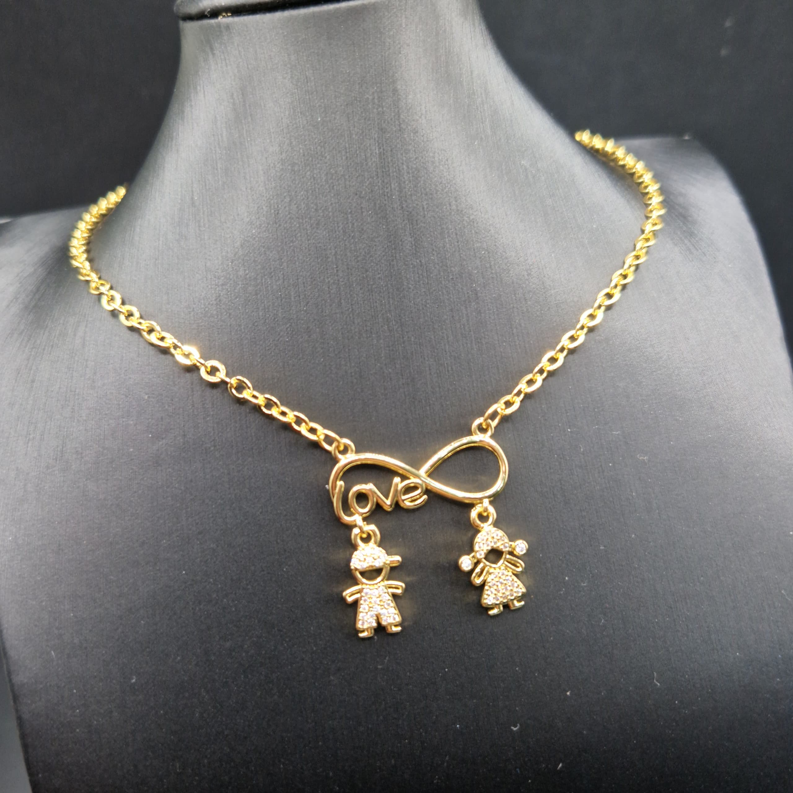 COLLAR DE INFINITO CON NIÑOS
