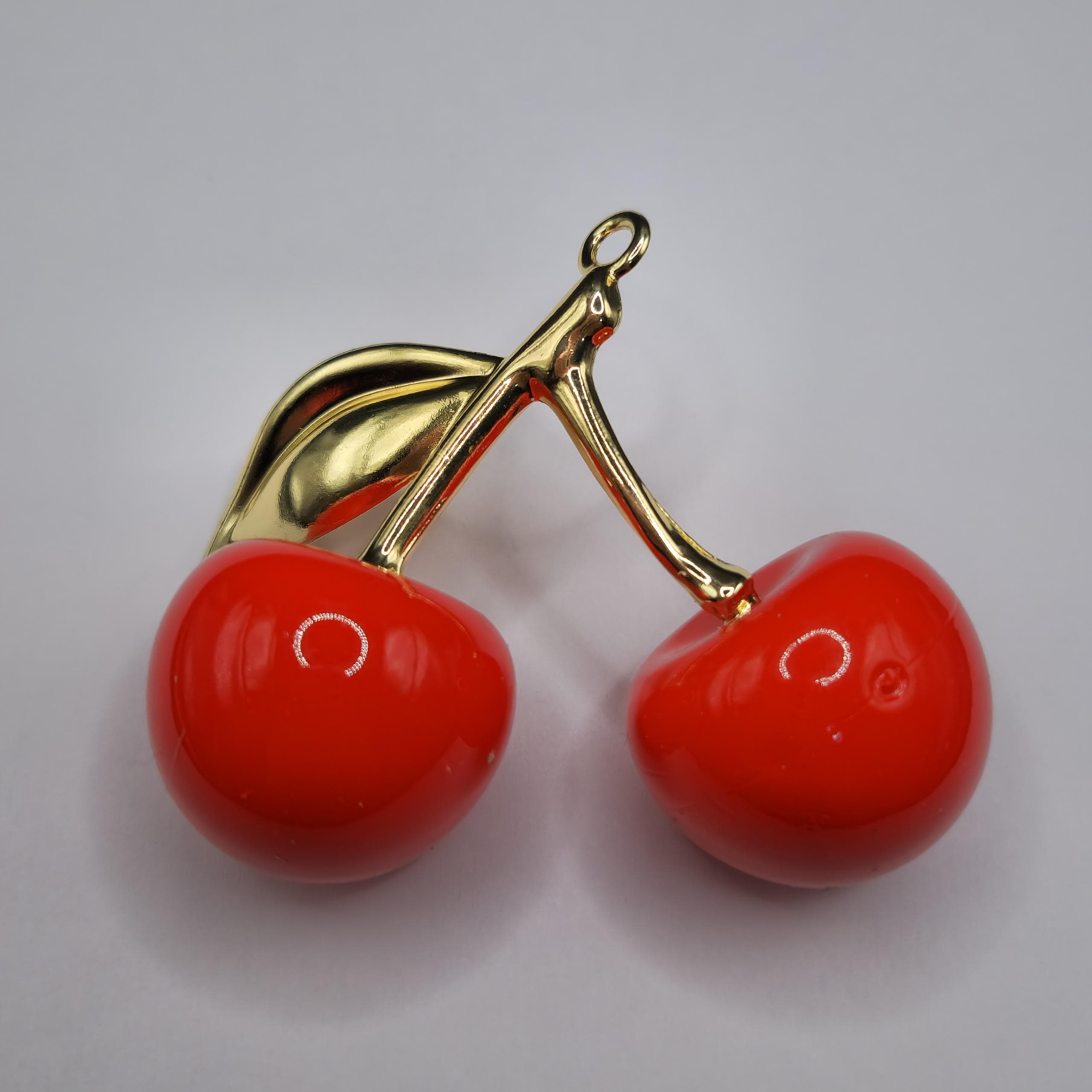 ORO CHINO LLAVERO DE CEREZA ROJA