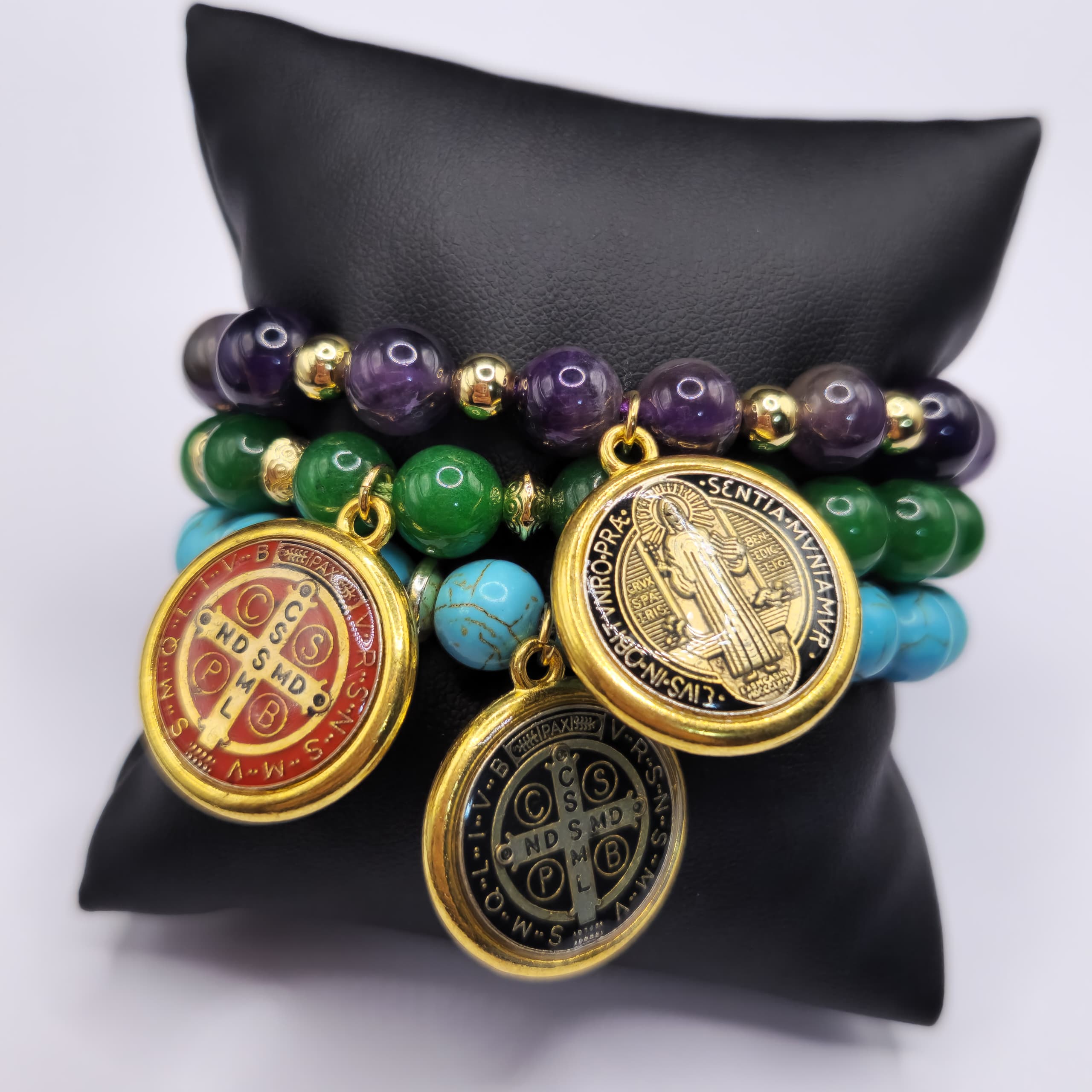 PULSERAS CHAKRAS CON DIJE DE SAN BENITO
