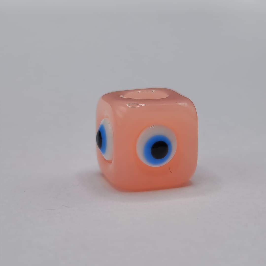 RESINA OJO CUBO ROSADO