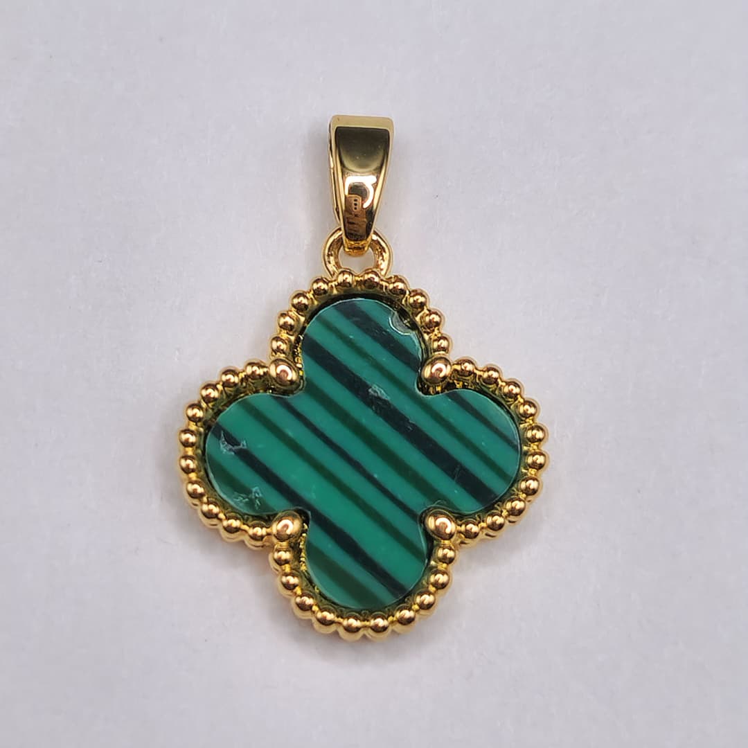 ORO CHINO DIJE TREBOL VERDE