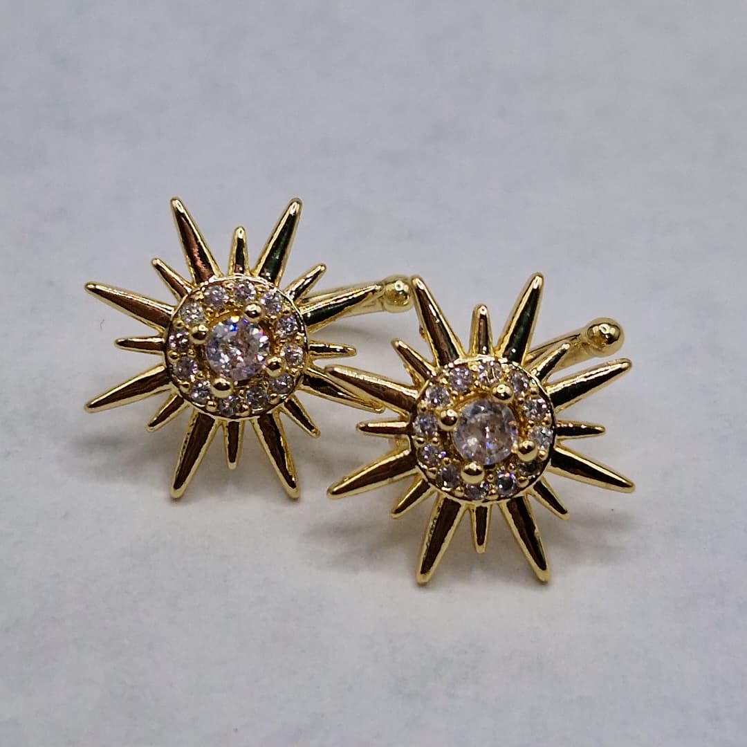 EAR CUFF DORADO FORMA DE SOL ( PAR DE EARCUF )