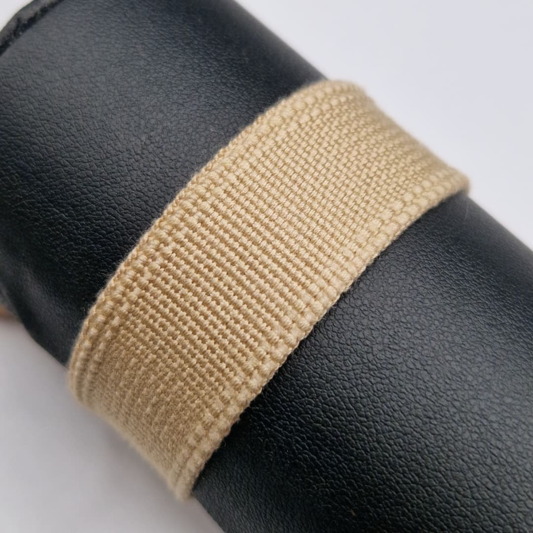 PULSERA DE BORLA BEIGE
