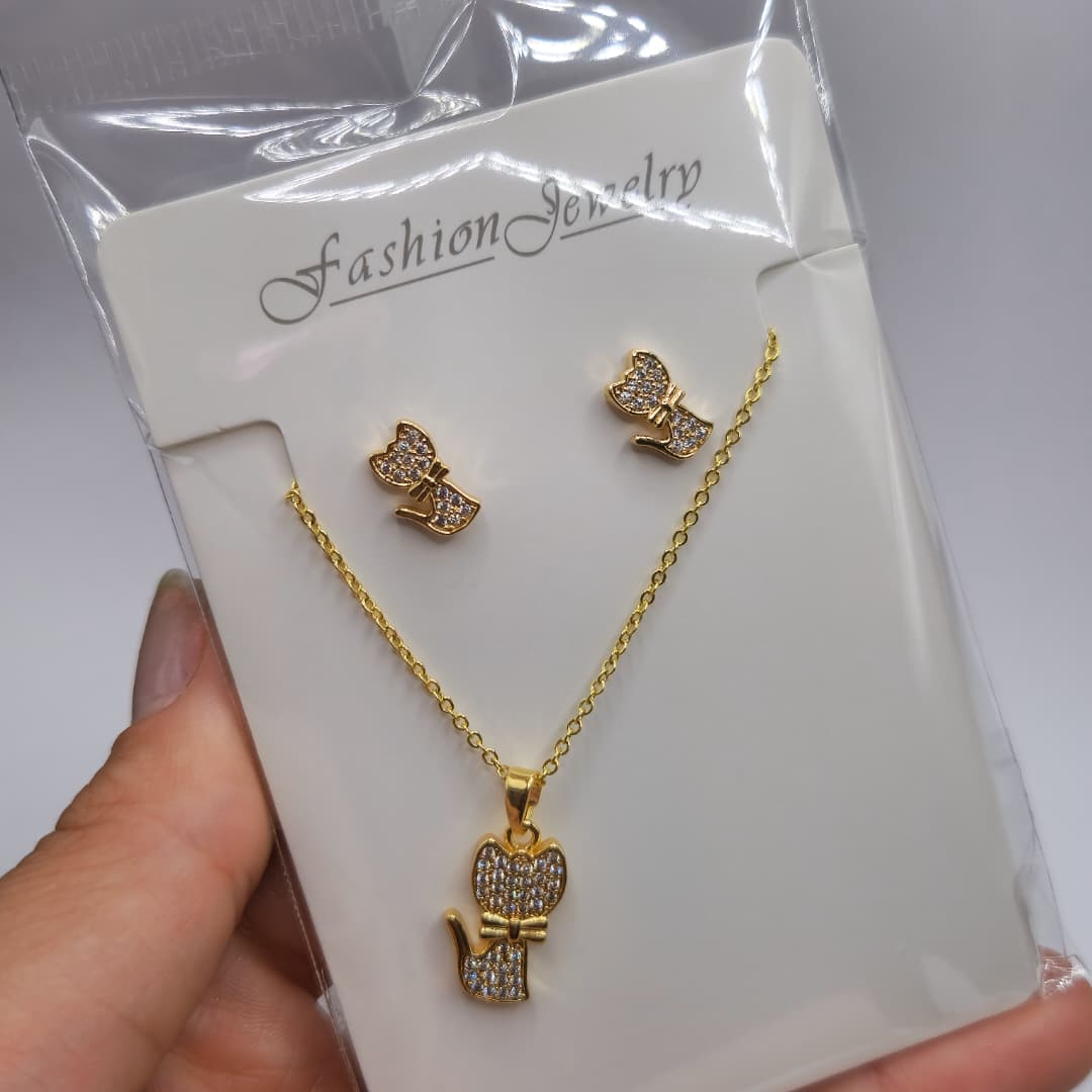 SET DE ZARICLLOS Y COLLAR DE GATITO