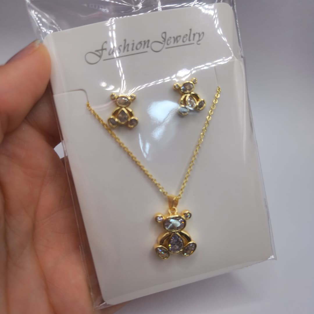 SET DE ZARCILLOS Y COLLAR DE OSITO