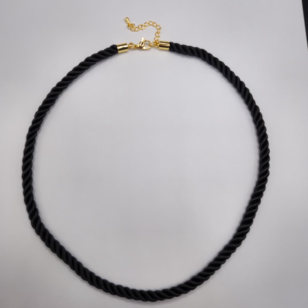 COLLAR CORDON EN ESPIRAL NEGRO