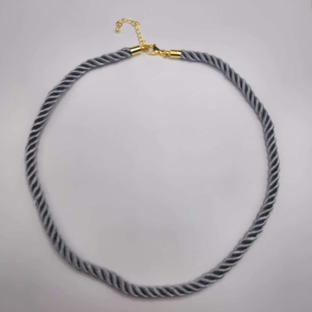 COLLAR CORDON EN ESPIRAL PLATEADO