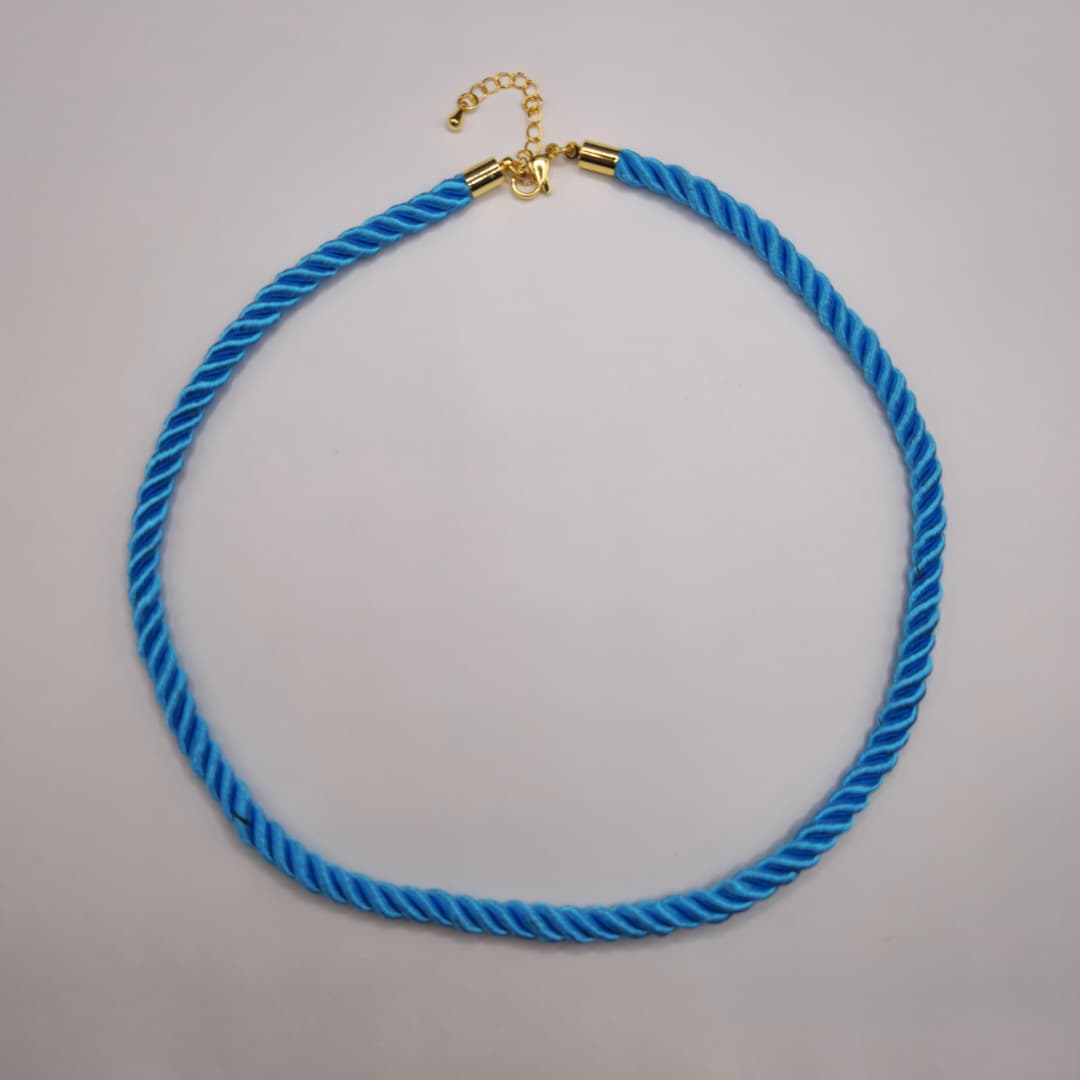 COLLAR CORDON EN ESPIRAL AZUL CLARO