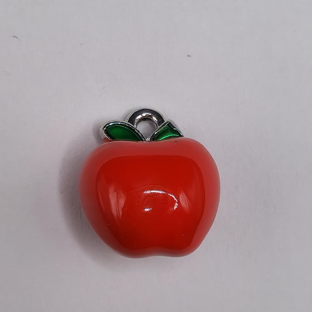 ORO CHINO DIJE MANZANA ROJA CON COLGANTE PLATEADO