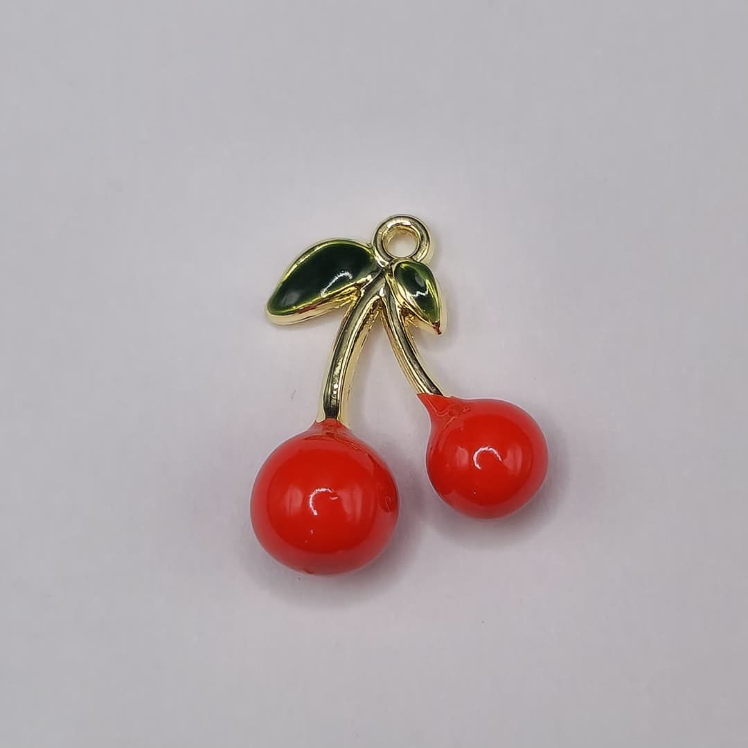ORO CHINO CEREZA PAQUEñA 15X17MM
