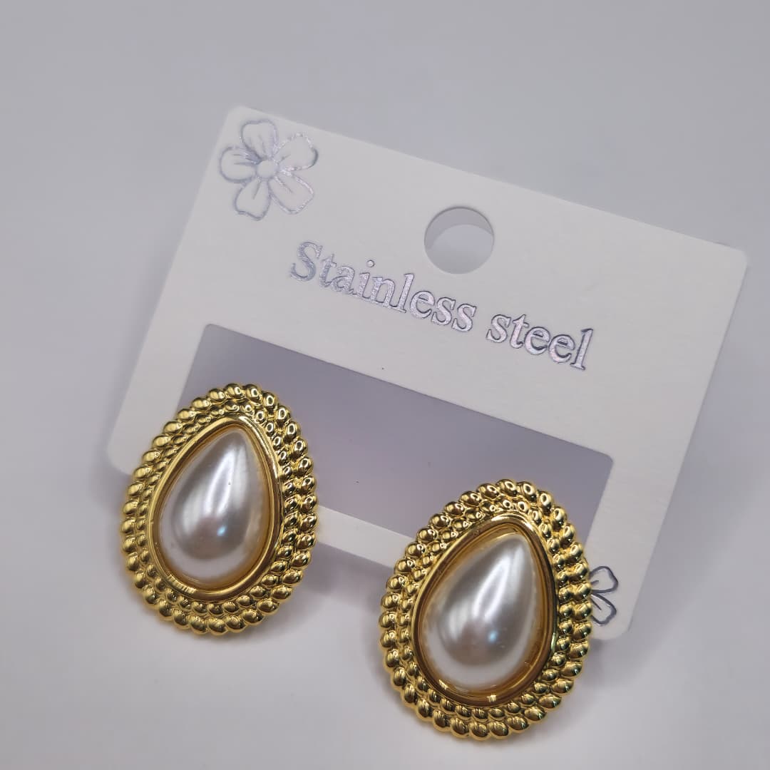ZARCILLO DORADO DE GOTA CON PERLA
