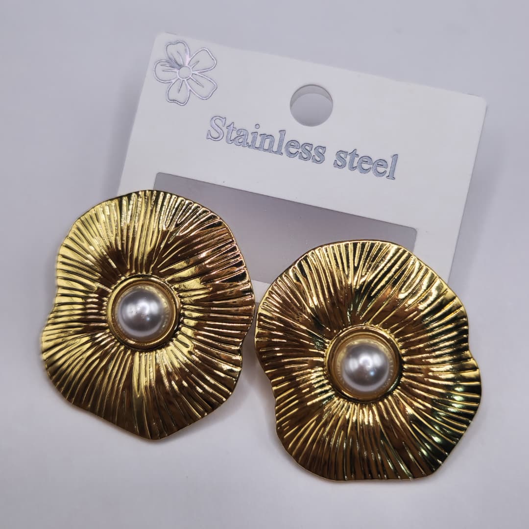 ZARCILLO DORADO IRREGULAR CON PERLA
