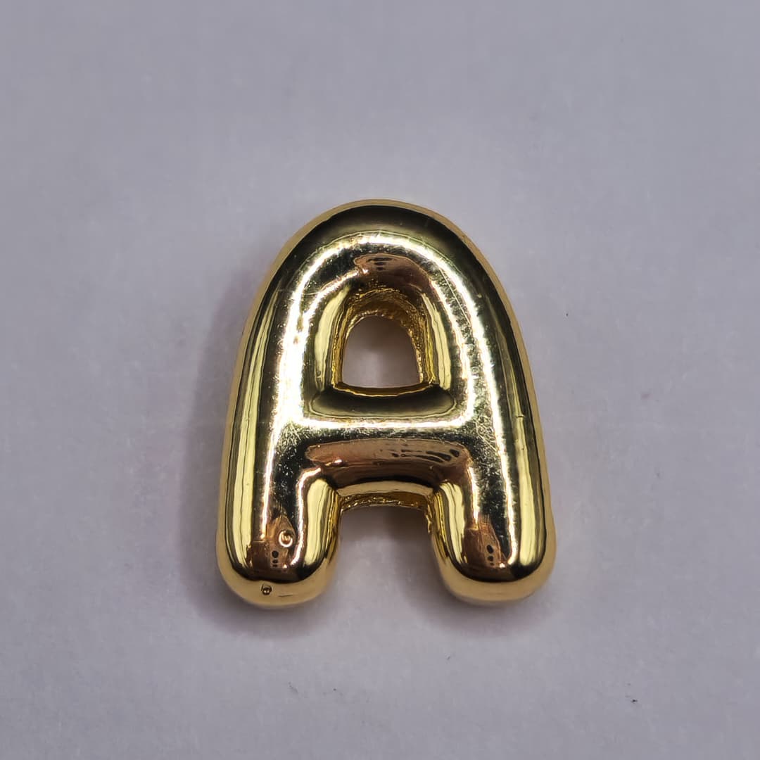 ORO CHINO PASADOR LETRA A 12X16MM