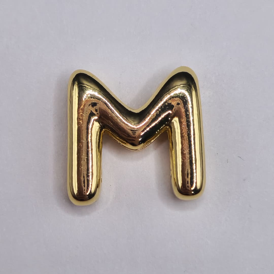 ORO CHINO PASADOR LETRA M 12X16MM
