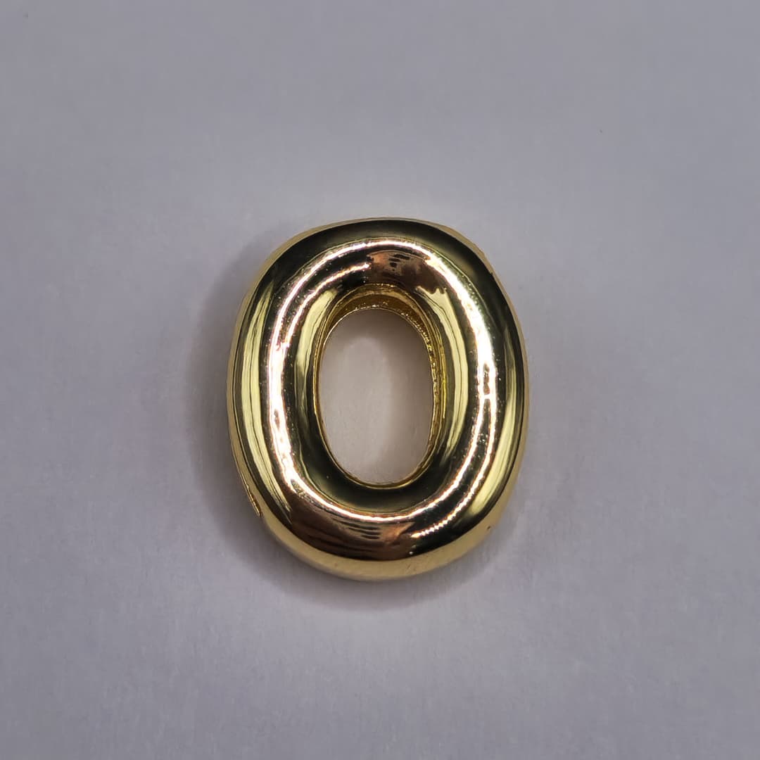 ORO CHINO PASADOR LETRA O 12X16MM