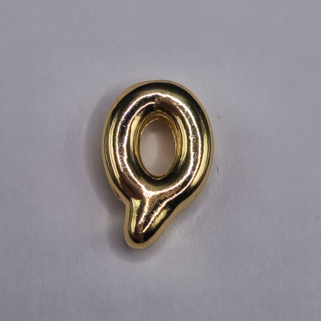 ORO CHINO PASADOR LETRA Q 12X16MM