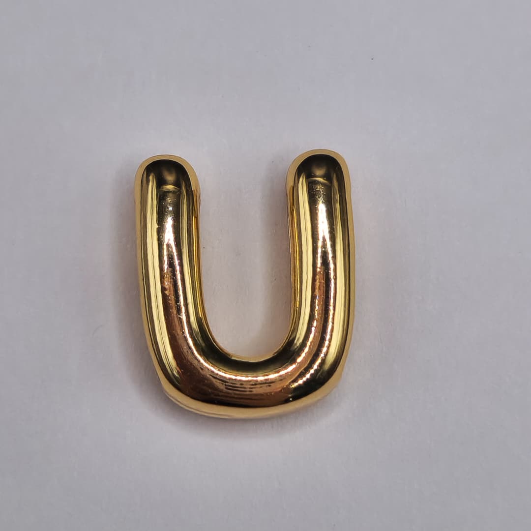 ORO CHINO PASADOR LETRA U 12X16MM
