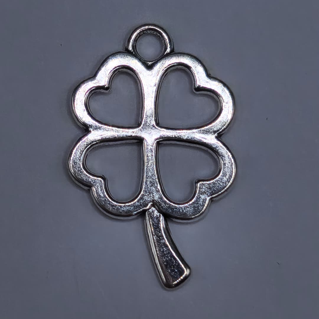 SILVER DIJE TREBOL 17X27MM