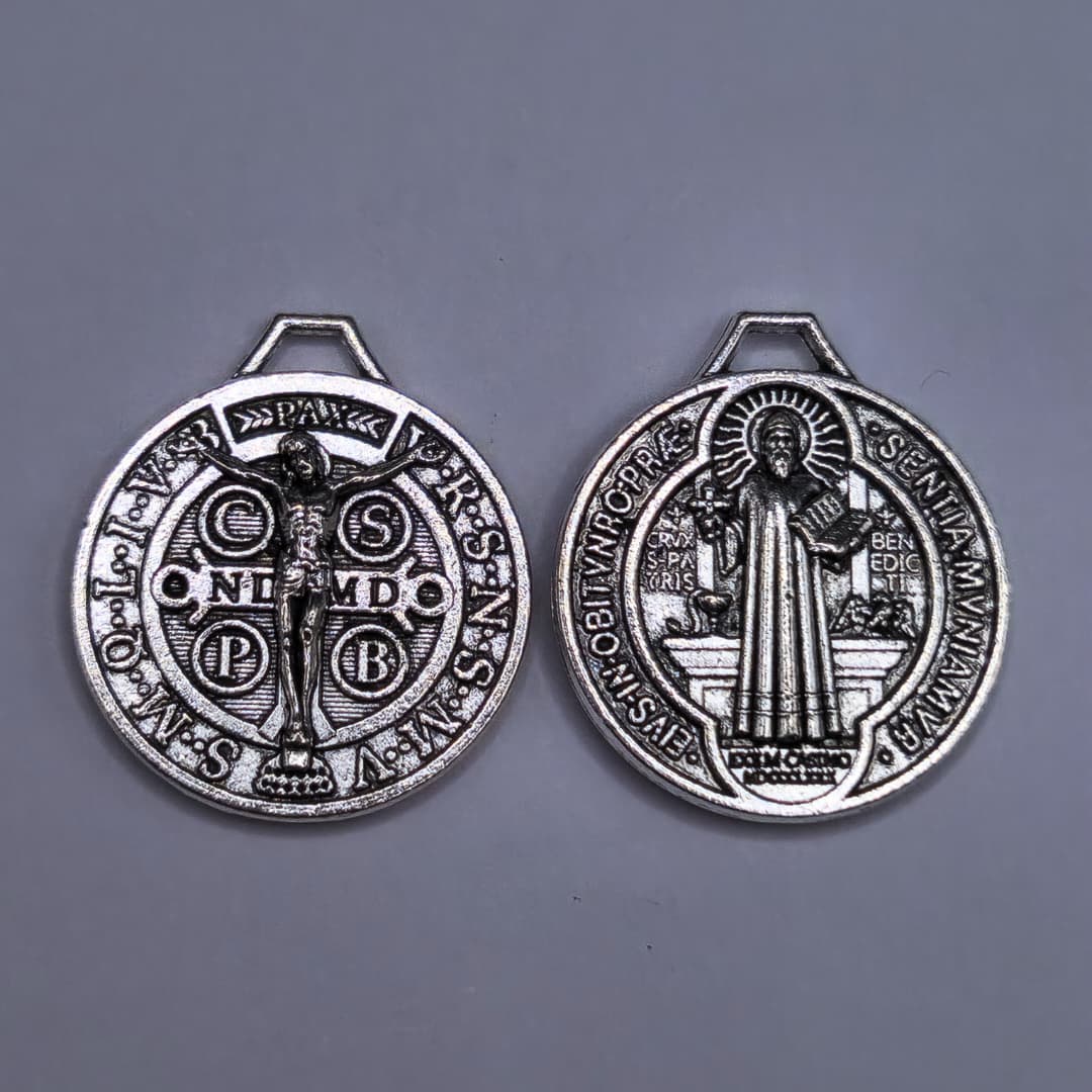 SILVER MEDALLA DE SAN BENITO21X24MM