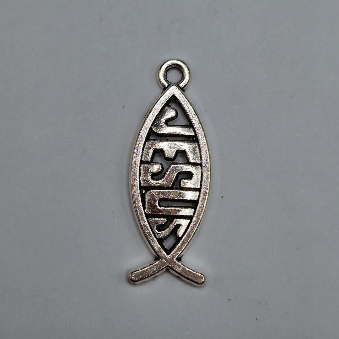 SILVER DIJE DE PEZ DE JESúS 10X27MM