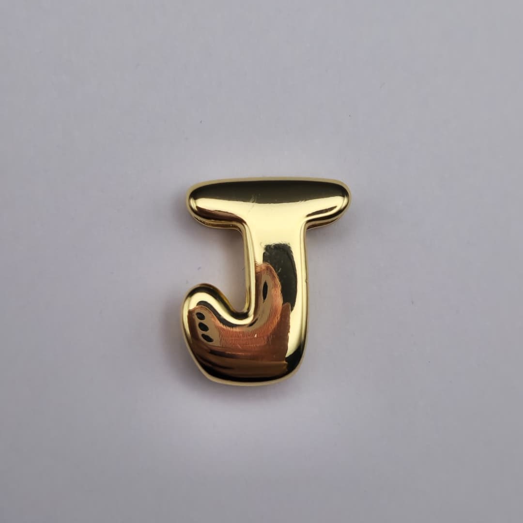 ORO CHINO PASADOR LETRA J