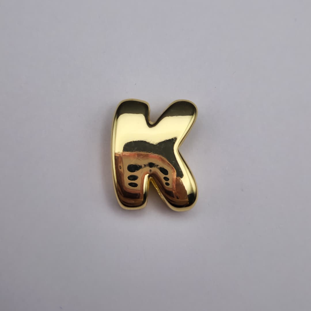ORO CHINO PASADOR LETRA K