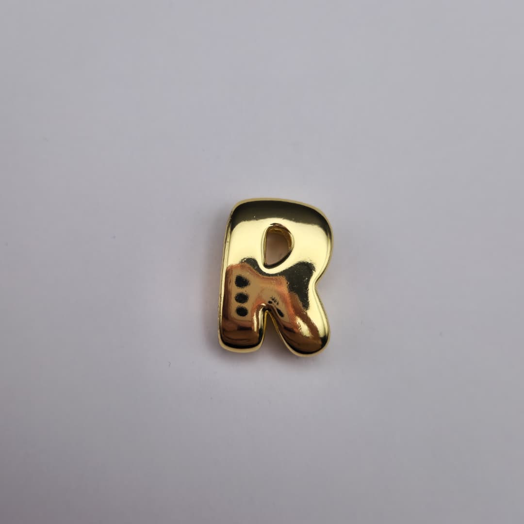 ORO CHINO PASADOR LETRA R