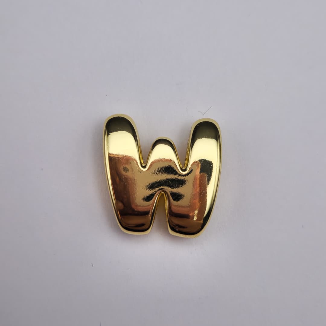 ORO CHINO PASADOR LETRA W