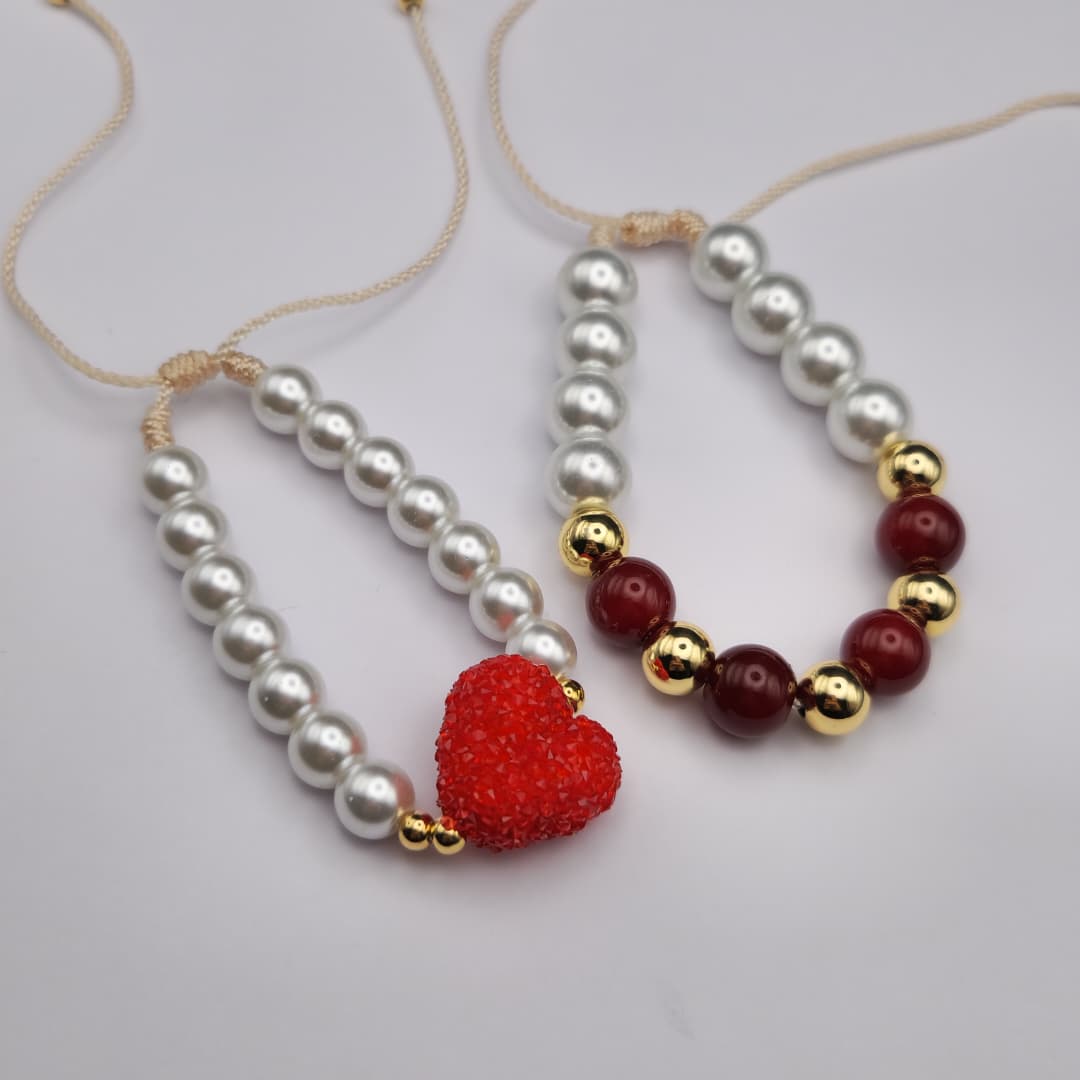 PULSERA CON PERLAS Y BALINES