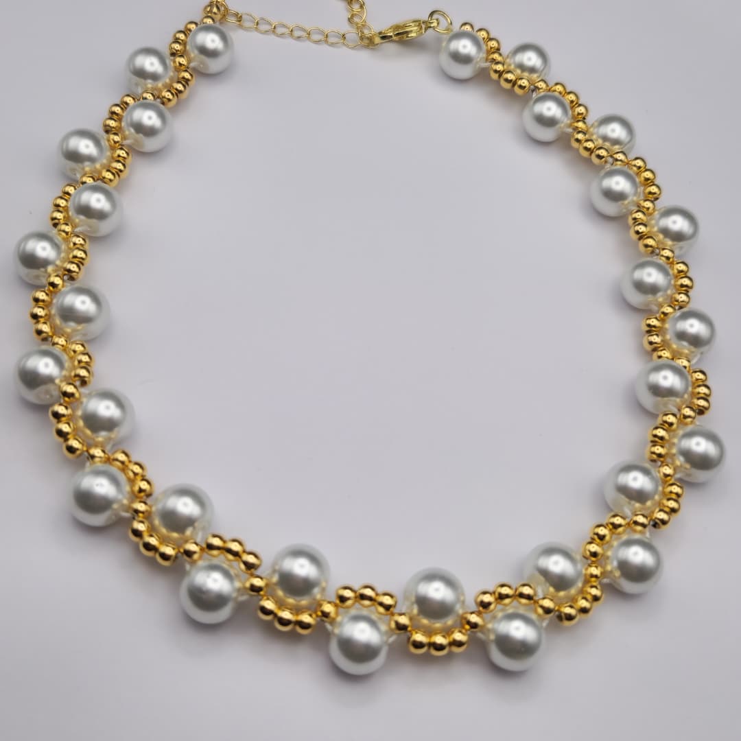 COLLAR DE PERLAS Y BALINES