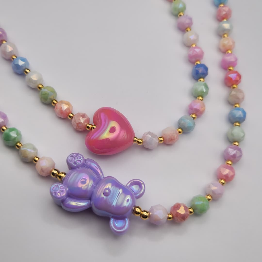 COLLAR CON CRISTALES COLOR PASTEL